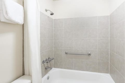 Room, 2 Queen Beds, Smoking | Bathroom | Free toiletries, hair dryer, towels