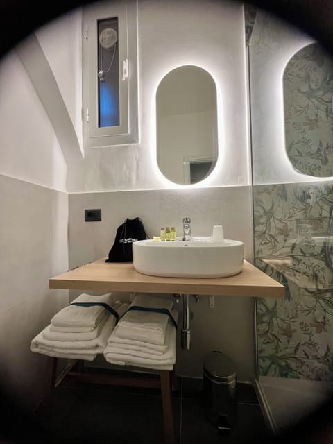 Suite, Kitchen, City View | Bathroom | Shower, free toiletries, hair dryer, bidet