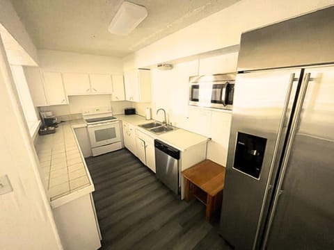 Second Floor Apartment Waterview | Private kitchen | Fridge, microwave, coffee/tea maker, cookware/dishes/utensils