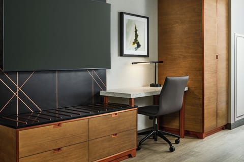 Hypo-allergenic bedding, travel crib, free WiFi, bed sheets