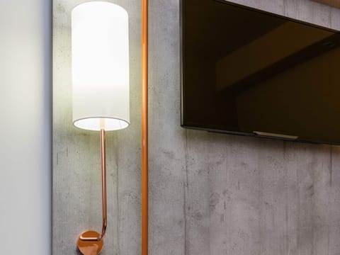 Double Room | Desk, iron/ironing board, free WiFi, bed sheets