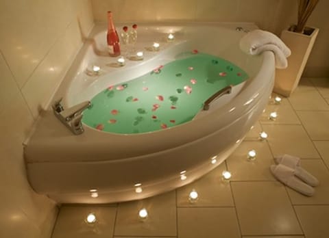 Junior Room | Premium bedding, desk, soundproofing, iron/ironing board