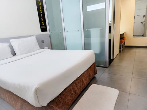 Standard Double Room | In-room safe, desk, blackout drapes, free WiFi