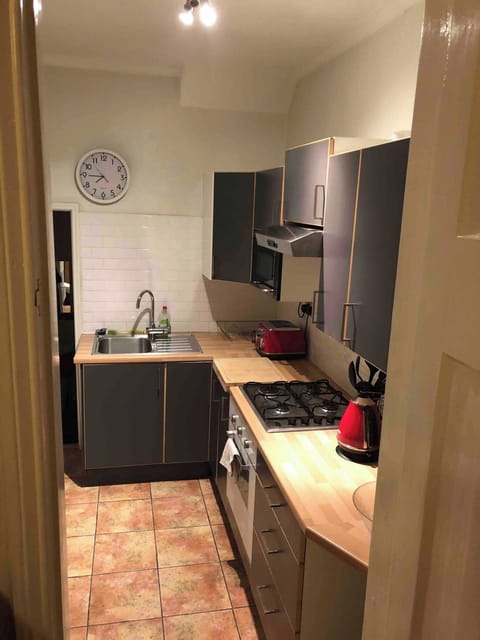 Apartment, 2 Bedrooms, City View | Interior