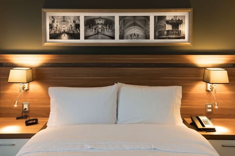 Premium bedding, in-room safe, desk, soundproofing