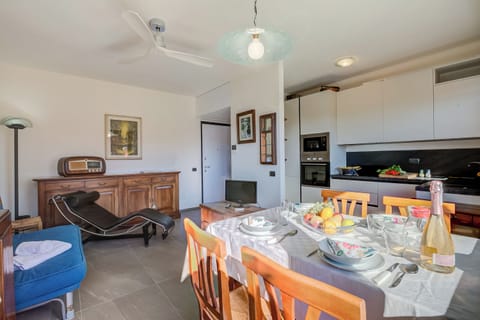 Standard Apartment, Multiple Bedrooms (Appartamento Residenza Chiara) | Dining