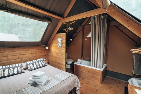 Classic Tent, Patio, Garden View | In-room safe