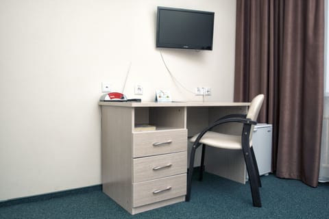 In-room safe, desk, iron/ironing board, free WiFi