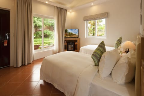 2 Bedroom Pool Villa | Premium bedding, minibar, in-room safe, desk