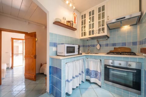 Apartment, 1 Bedroom, Patio, City View | Interior