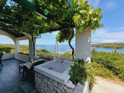 House | Terrace/patio