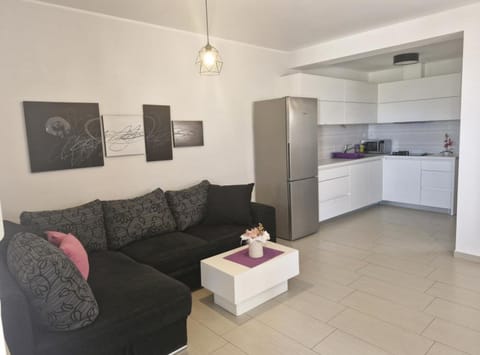 Apartment (One Bedroom Apartment With Terrace An) | Property amenity