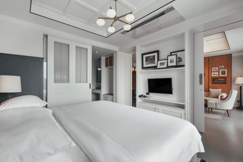 One Bedroom Suite | In-room safe, desk, iron/ironing board, free WiFi