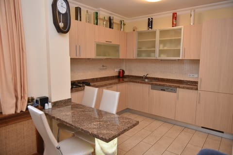 Family Studio, 2 Bedrooms, Sea View | Private kitchen | Electric kettle