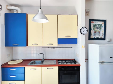 Apartment, 2 Bedrooms, Balcony, City View | Interior