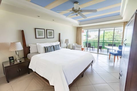 Deluxe Room, Pool View | Premium bedding, in-room safe, individually decorated