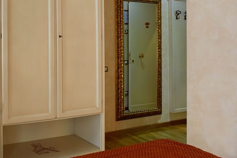 Basic Single Room, 1 Twin Bed | Minibar, in-room safe, individually decorated, blackout drapes