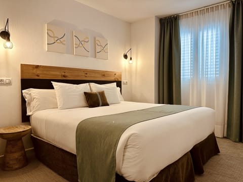 Superior Double Room, Ground Floor | Premium bedding, minibar, blackout drapes, iron/ironing board