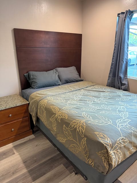 Superior Room | Desk, blackout drapes, free WiFi, bed sheets