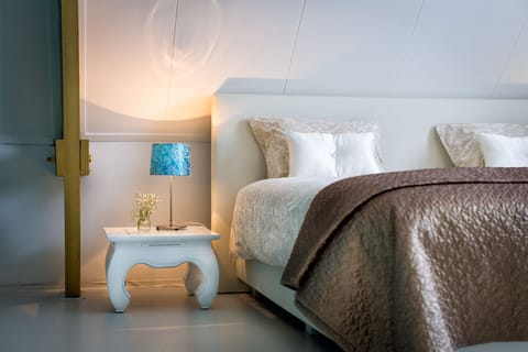 1 bedroom, minibar, desk, iron/ironing board