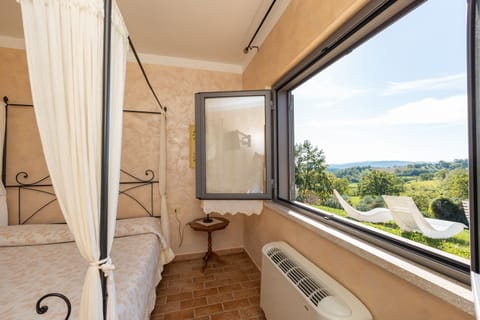 Superior Double Room | In-room safe, desk, free WiFi, bed sheets