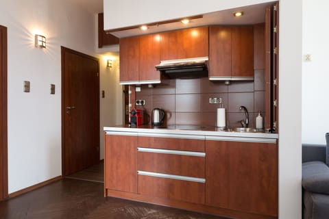 Penthouse, 2 Bedrooms (for 6 people) | Private kitchenette | Full-size fridge, stovetop, coffee/tea maker, electric kettle