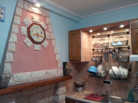 Daily cooked-to-order breakfast for a fee