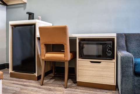 Egyptian cotton sheets, premium bedding, down comforters