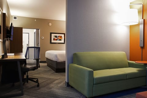 Suite, 1 Bedroom | Premium bedding, down comforters, in-room safe, desk