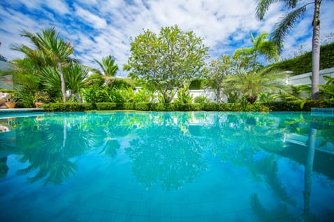 Outdoor pool, sun loungers