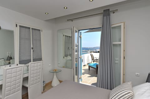 Luxury Double Room, Jetted Tub, Sea View | In-room safe, iron/ironing board, free WiFi, bed sheets