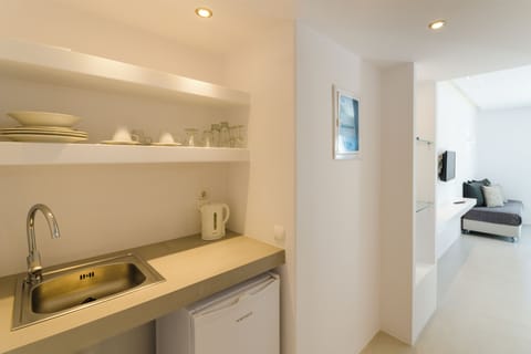 In-room safe, iron/ironing board, free WiFi, bed sheets