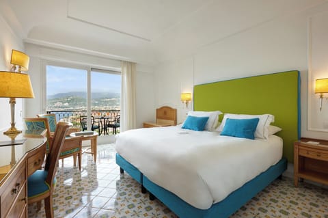 Premier Double or Twin Room, Balcony, Sea View | Hypo-allergenic bedding, minibar, in-room safe, desk