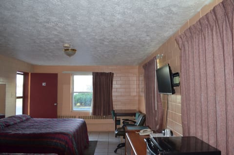 Standard Room, 1 Queen Bed, Non Smoking | Free WiFi, bed sheets