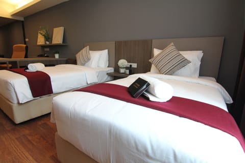 1 bedroom, premium bedding, pillowtop beds, minibar