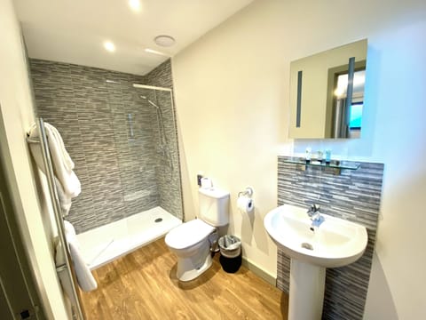 Free toiletries, towels, soap, shampoo