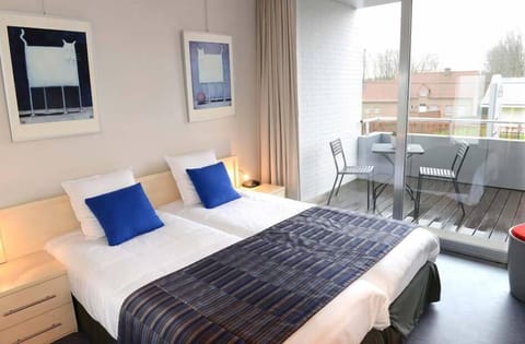 Double Room, Terrace | Minibar, desk, iron/ironing board, free WiFi