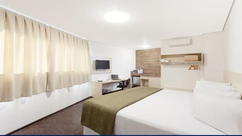 Basic Double Room | Minibar, soundproofing, free WiFi, bed sheets