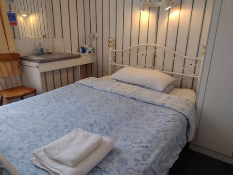 Double Room Single Use, Non Smoking, Shared Bathroom | Free WiFi, bed sheets