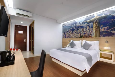 Superior Room | In-room safe, desk, laptop workspace, free WiFi