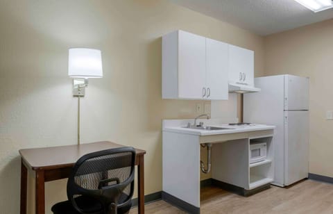 Studio | Private kitchen | Full-size fridge, microwave, stovetop, coffee/tea maker