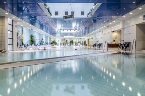 4 indoor pools, open 7:00 AM to 10:00 PM, sun loungers