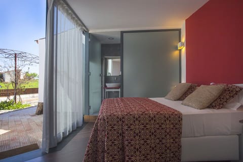 Standard Suite, Balcony | Premium bedding, memory foam beds, minibar, individually decorated