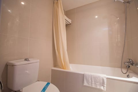 Minibar, free cribs/infant beds, WiFi