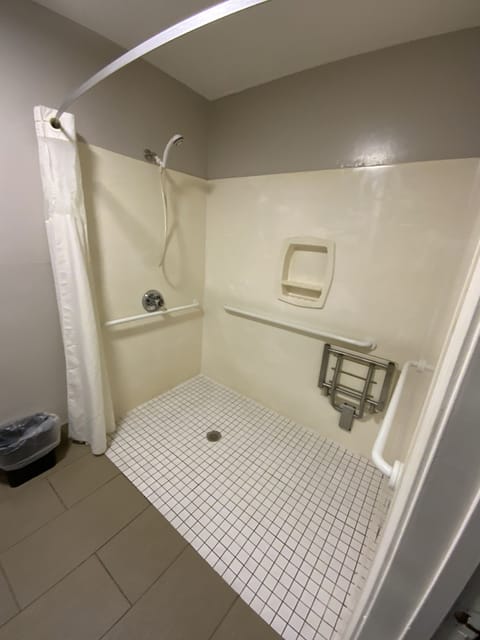Room, 2 Double Beds, Accessible, Non Smoking | Bathroom | Free toiletries, hair dryer, towels