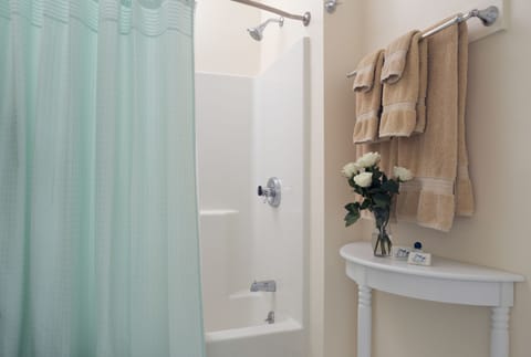 West Quoddy Room | Bathroom | Combined shower/tub, designer toiletries, hair dryer, bathrobes