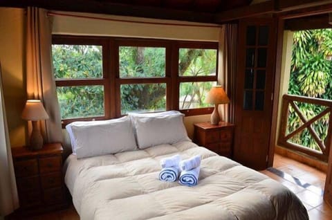 Minibar, blackout drapes, free WiFi, bed sheets