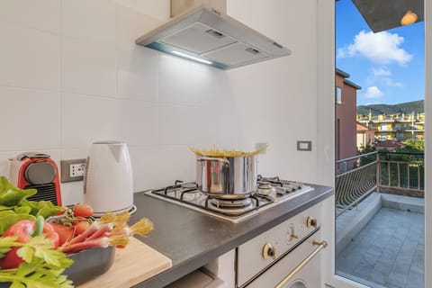 Family Apartment, Multiple Bedrooms (Boccaccio) | Private kitchen | Fridge, oven, stovetop, dishwasher