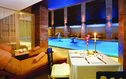 Couples treatment rooms, sauna, spa tub, steam room, Turkish bath