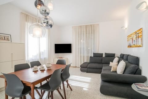 Apartment, 3 Bedrooms | Living area
